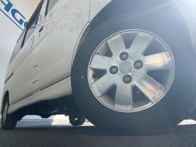 �y����13�C���`�A���~�z�C�[���z�O�ςɃ}�b�`���������A���~�z�C�[���𑕒����Ă���܂��B�e��ЊO�A���~�z�C�[����A�X�^�b�h���X�^�C�����戵�����Ă���܂��B���񂲑��k����������