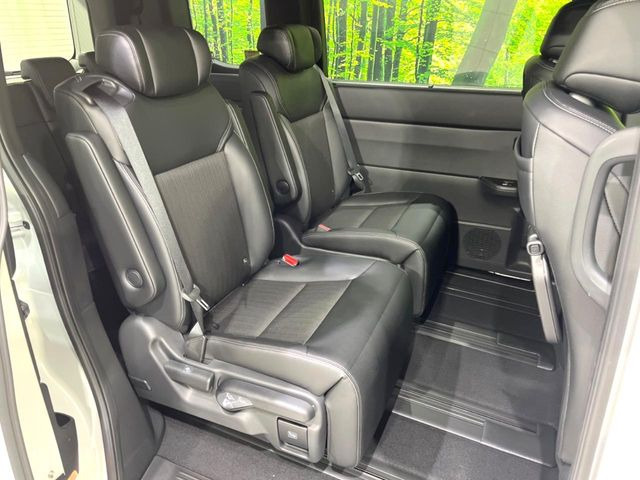 ���i���ȃI���W�i���t���A�}�b�g���I�v�V�����ɂĂ��p�ӂ��Ă���܂��B���D���ȃf�U�C����J���[�����Ԃɍ��킹�đI��ł����������Ƃ��ł��܂���