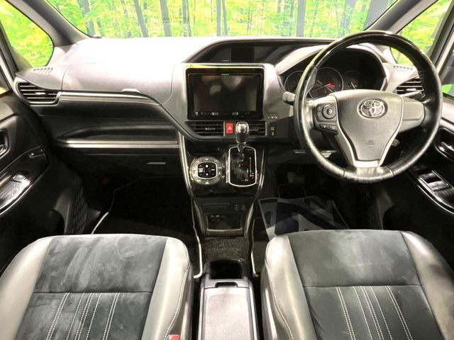 エスクァイア2.0 Gi プレミアムパッケージ ブラックテイラード