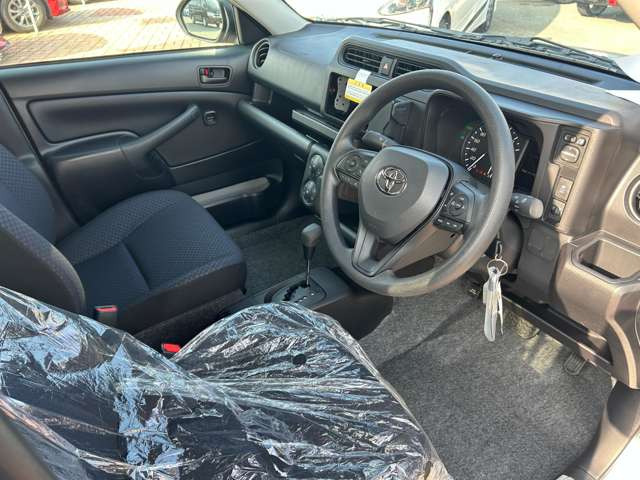 ���W����ɂ͍��i���̒��ÎԂ�V�Ԃ��������ł����W���䐔100��̑�^�W����֐��񂲗��X����������