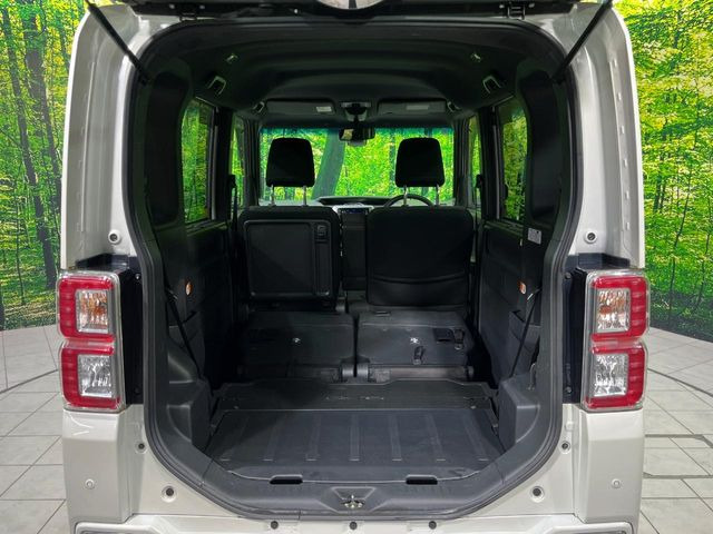 ���i�̂���������ʋ΁A���}���ɏ\���ȉ׎��X�y�[�X���m�ۂ��Ă���܂��B�Z�J���h�V�[�g��|���ƁA�傫�ȉו��̐ύڂ��\�ł���