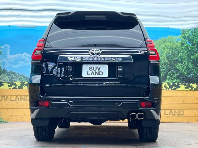 安心の最長10年・走行無制限保証(有償)をご用意。保証内容も充実はもちろん、無料点検&オイル交換や、年中無休の全国・24時間ロードサービスも付帯されておりますのでご安心下さい。