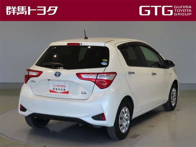 ヴィッツ1.5 ハイブリッド F セーフティ エディション