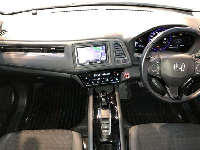 ヴェゼル1.5 ハイブリッド ホンダセンシング 4WD