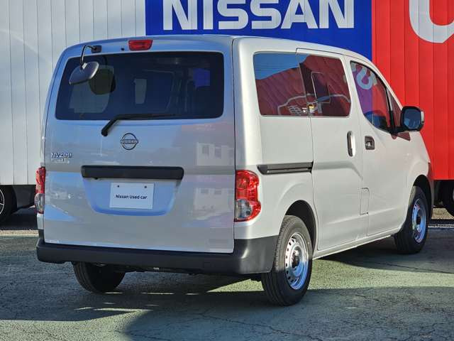NV200バネットバン1.6 DX