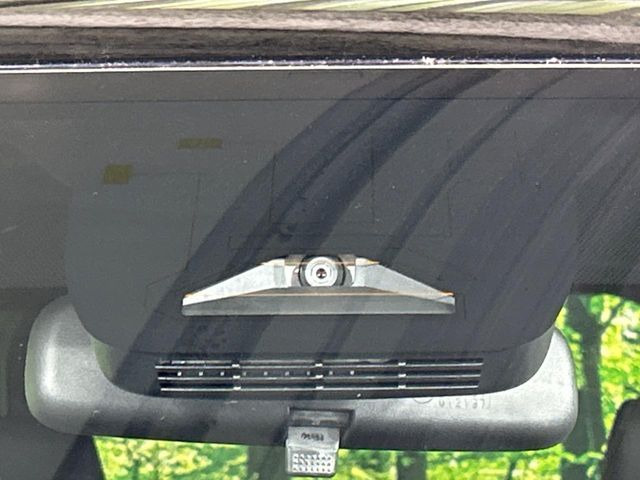 �y�g���^�Z�[�t�e�B�Z���X�z���s���ɑO���̎ԗ�����F�����A�Փ˂������Ȏ��͌x��ƃu���[�L�ŏՓˉ���Ɣ�Q�y�����A�V�X�g�B�����S�Ƀh���C�u�����y���݂��������܂��B