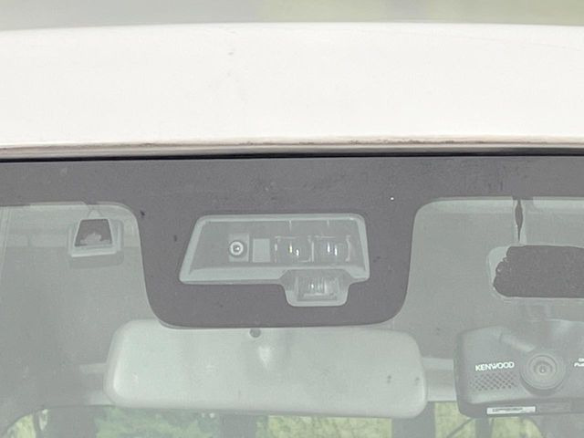 �y�X�Y�L �Z�[�t�e�B�T�|�[�g�z���s���ɑO���̎ԗ�����F�����A�Փ˂������Ȏ��͌x��ƃu���[�L�ŏՓˉ���Ɣ�Q�y�����A�V�X�g�B�����S�Ƀh���C�u�����y���݂��������܂��B