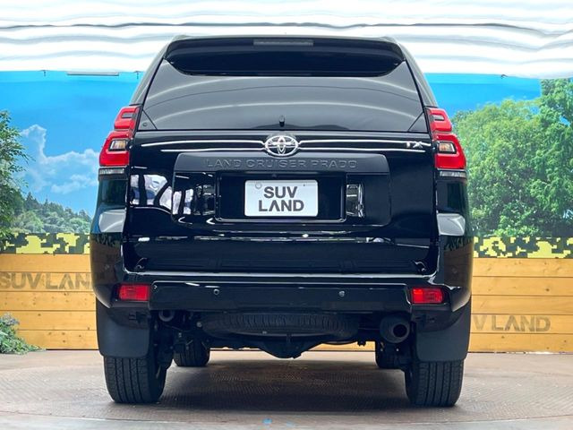 安心の最長10年・走行無制限保証(有償)をご用意。保証内容も充実はもちろん、無料点検&オイル交換や、年中無休の全国・24時間ロードサービスも付帯されておりますのでご安心下さい。