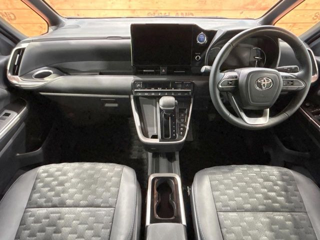 ヴォクシー1.8 ハイブリッド S-Z