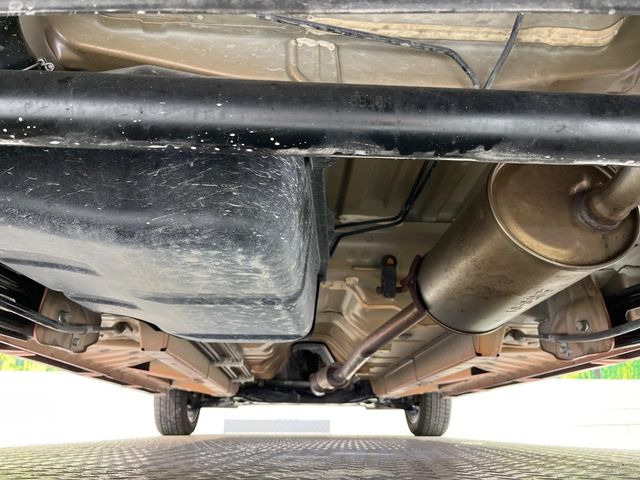 ��D�]�𒸂��Ă���܂��{�f�B�̒e�X�v���b�V���R�[�g���D�]��t���B�ʏ�̃K���X�R�[�g�ƈقȂ�A�ϋv�N��6�N�̖��@���K���X�R�[�e�B���O���A�{�f�B���L���C�ȏ�Ԃɕۂ��Ă���܂��B