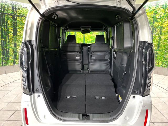 ���i�̂���������ʋ΁A���}���ɏ\���ȉ׎��X�y�[�X���m�ۂ��Ă���܂��B�Z�J���h�V�[�g��|���ƁA�傫�ȉו��̐ύڂ��\�ł���