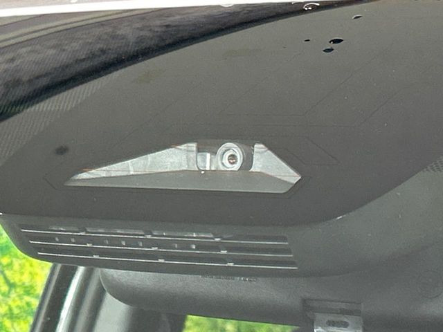 �y�g���^�Z�[�t�e�B�Z���X�z���s���ɑO���̎ԗ�����F�����A�Փ˂������Ȏ��͌x��ƃu���[�L�ŏՓˉ���Ɣ�Q�y�����A�V�X�g�B�����S�Ƀh���C�u�����y���݂��������܂��B