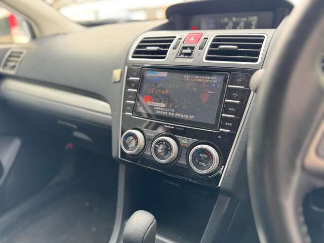 ���[�Ԃ܂łɎԗ������Ȃǐ�C�X�^�b�t����Ƃ������܂��� �����̓X�`�[�������͂��߁A�ł��邾���C���悭����肢��������悤�����������܂�!�O���͋@�B�Ŗ����������āA���b�N�X�R�[�e�B���O�������Ă��܂��B