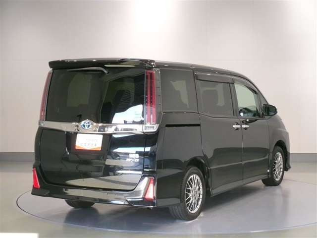 ノア1.8 ハイブリッド Si W×B II