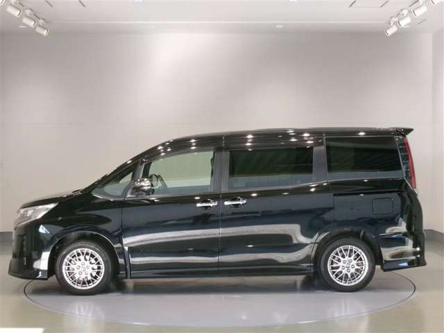 ノア1.8 ハイブリッド Si W×B II