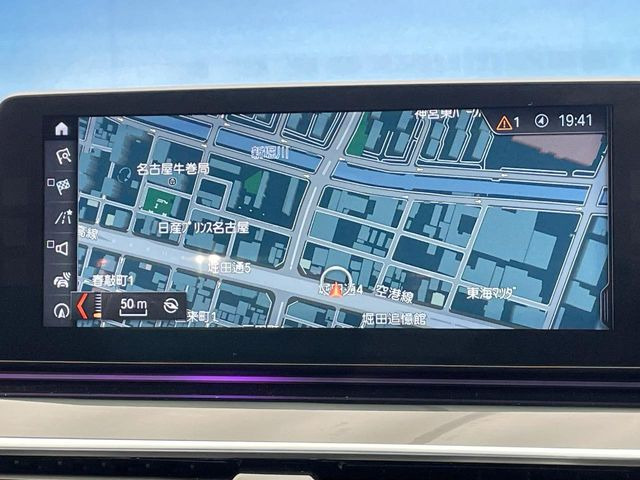 �������i�r:��̊��̂���i�r�́A����������ԓ������o���Ă���܂��B�I�[�f�B�I�@�\���[�����Ă���܂��̂ŁA�^�]�����y���߂܂���