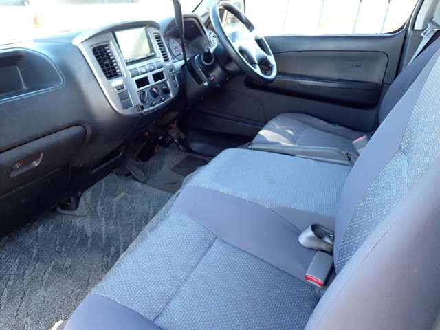 .��ʌ�����3�X�ܓW�J �{�X �~�j�o���`MT�� �Z�_���� �݌�50�� ��z�X 4WD�ESUV���X �݌�50�� �O���[�v�݌�150��ȏ�