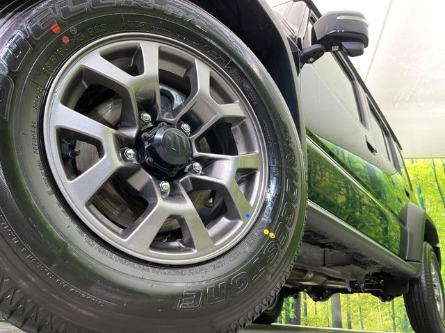 �y����15�C���`�A���~�z�C�[���z�O�ςɃ}�b�`���������A���~�z�C�[���𑕒����Ă���܂��B�e��ЊO�A���~�z�C�[����A�X�^�b�h���X�^�C�����戵�����Ă���܂��B���񂲑��k����������