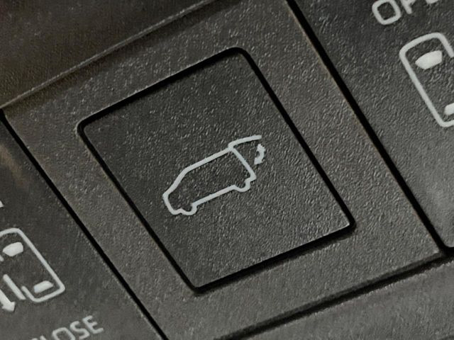 �y�p���[�o�b�N�h�A�z�X�}�[�g�L�[��^�]�Ȃ̃{�^�������������Ń��A�Q�[�g�������ŊJ���܂�!�ו��������Ă��鎞��A�����ʒu�ɂ���o�b�N�h�A��߂�ۂɕ֗��ȋ@�\�ł���