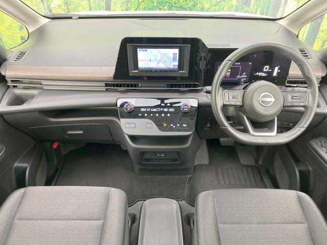 セレナ1.4 e-POWER ハイウェイスターV