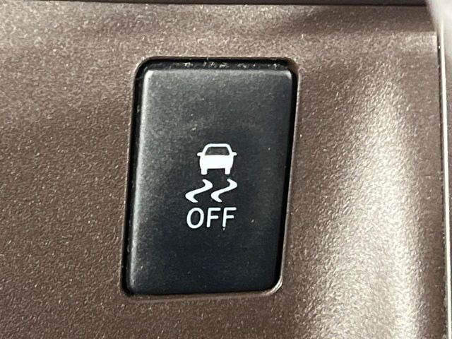 �y������h�~���u�z�ԗ��̉���������m����ƁA�����I�Ɏԗ��̐i�s������ۂ悤�Ɏԗ��𐧌䂵�܂��B�J�̓��ȂǊ���₷���H�ʏ󋵂ł����S�ȉ^�]���\�ł��B