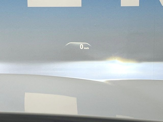 ���w�b�h�A�b�v�f�B�X�v���C:���݂̑��x�⑖�s�����f�W�^���\���ŉ^�]�ȑO���̃K���X�ɓ��e!�^�]���A���������炳���K�v�ȏ����m�F�ł���̂łƂ��Ă��֗��ň��S!