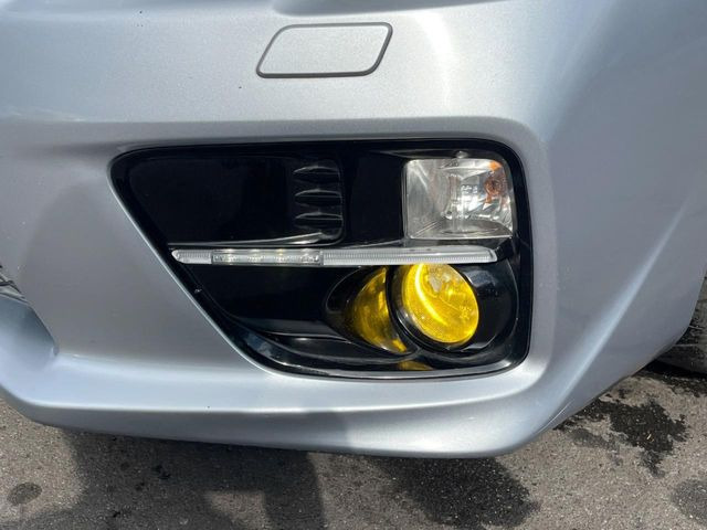 �yLED�A�N�Z�T���[���C�i�[�z