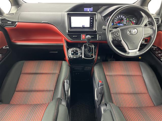 ヴォクシー2.0 ZS 4WD