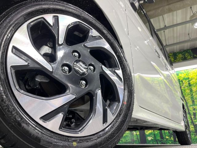 �y����15�C���`�A���~�z�C�[���z�O�ςɃ}�b�`���������A���~�z�C�[���𑕒����Ă���܂��B�e��ЊO�A���~�z�C�[����A�X�^�b�h���X�^�C�����戵�����Ă���܂��B���񂲑��k����������