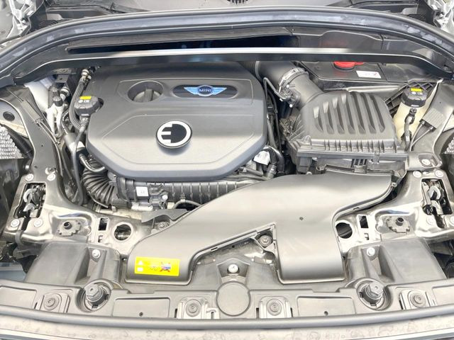 ●当店では、各メーカーの専用診断テスターを導入。国家資格を持つテクニカルスタッフも常駐しておりますので、万が一の際にも安心してご利用いただけます。