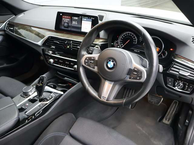 5シリーズセダン523i Mスポーツ