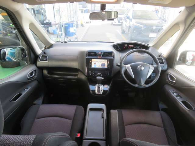 セレナ2.0 ハイウェイスター S-HYBRID