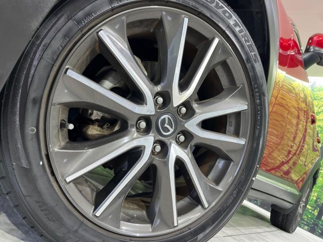 �y����18�C���`�A���~�z�C�[���z�O�ςɃ}�b�`���������A���~�z�C�[���𑕒����Ă���܂��B�e��ЊO�A���~�z�C�[����A�X�^�b�h���X�^�C�����戵�����Ă���܂��B���񂲑��k����������