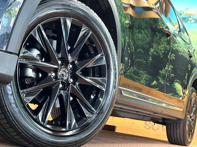 �y�O���[�h��p����19�C���`�A���~�z�C�[���z�f�U�C�����̍��������A���~�z�C�[���𑕒����Ă���܂��B�e��ЊO�A���~�z�C�[����A�X�^�b�h���X�^�C�����戵�����Ă���܂��B���񂲑��k����������