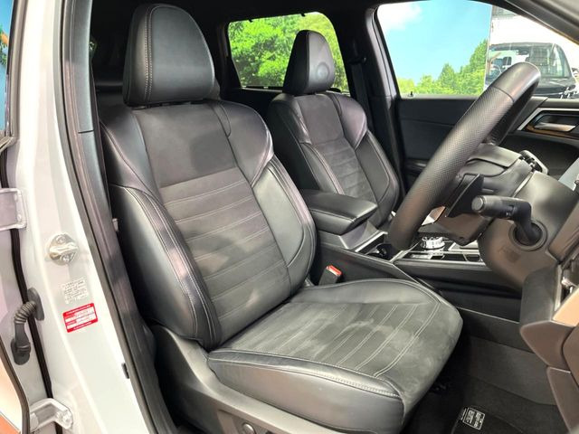 �y�n�[�t���U�[�V�[�g�z�������ƍ���S�n�𗼗������l�C�̃V�[�g���w�ʁE���ʂ̃t�@�u���b�N�f�ނ́A�ʋC���̗ǂ��⊊��ɂ����ɗD��Ă��܂��B�C���╞���ɍ��E���ꂸ���K�ɂ���肢�������܂��B