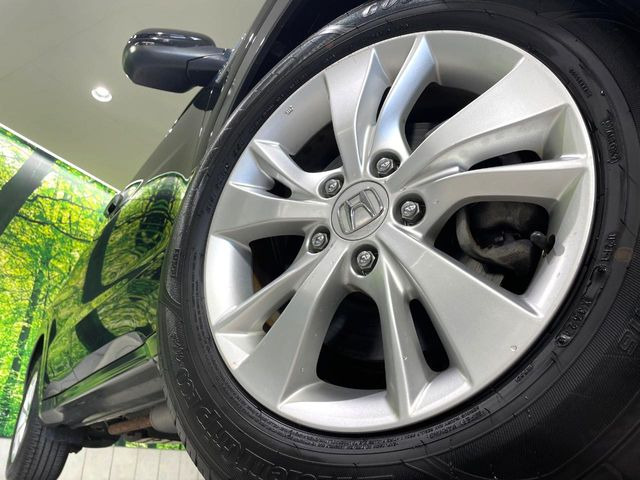 �y����16�C���`�A���~�z�C�[���z�O�ςɃ}�b�`���������A���~�z�C�[���𑕒����Ă���܂��B�e��ЊO�A���~�z�C�[����A�X�^�b�h���X�^�C�����戵�����Ă���܂��B���񂲑��k����������