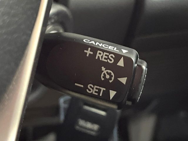 �y�N���[�Y�R���g���[���z�������H�����N���N���s�B�A�N�Z���𗣂��Ă���葬�x�ő��s���ł��A�������^�]���̕��S���y��!�����E�������ȒP�ȃX�C�b�`����Œ����ł��܂��B