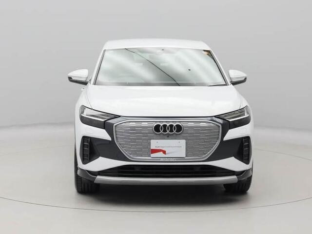 Q4スポーツバックe-tron40 アドバンスド