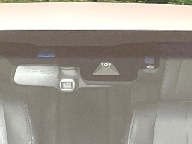 �y�v���N���b�V���Z�[�t�e�B�z�O���̎ԗ��������m���A�Փ˂������Ȏ��͌x��Œ��ӂ𑣂��A�u���[�L�𓥂ޗ͂��T�|�[�g�B�u���[�L�𓥂߂Ȃ������ꍇ�͏Փ˔�Q�y���u���[�L���쓮�A�Փˉ�����T�|�[�g���܂��B