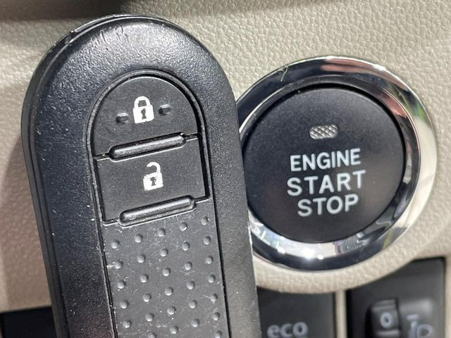 �y�L�[�t���[�V�X�e���z�J�o����|�P�b�g�ɓ��ꂽ�܂܂ł��h�A�̎{���E�������\�ȃX�}�[�g�L�[�𑕔��B�G���W���̃I���E�I�t�����J�M�����o���K�v����������Ƃ��Ă��֗��ł���