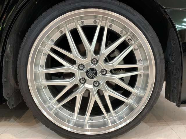 新品20インチAW&新品タイヤ付き!!