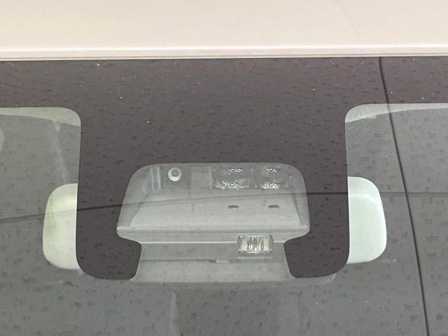 �y�X�Y�L �Z�[�t�e�B�T�|�[�g�z���s���ɑO���̎ԗ�����F�����A�Փ˂������Ȏ��͌x��ƃu���[�L�ŏՓˉ���Ɣ�Q�y�����A�V�X�g�B�����S�Ƀh���C�u�����y���݂��������܂��B