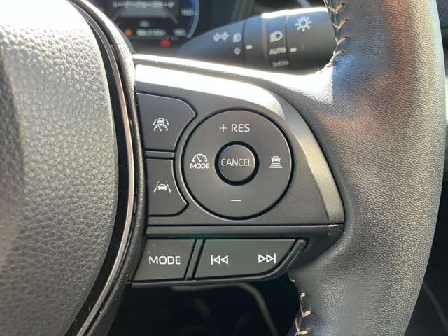 ���[�_�[�N���[�Y�R���g���[��