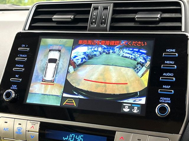 【パノラミックビューモニター】専用のカメラにより、上から見下ろしたような視点で360度クルマの周囲を確認することができます☆死角部分も確認しやすく、狭い場所での切り返しや駐車もスムーズに行えます。