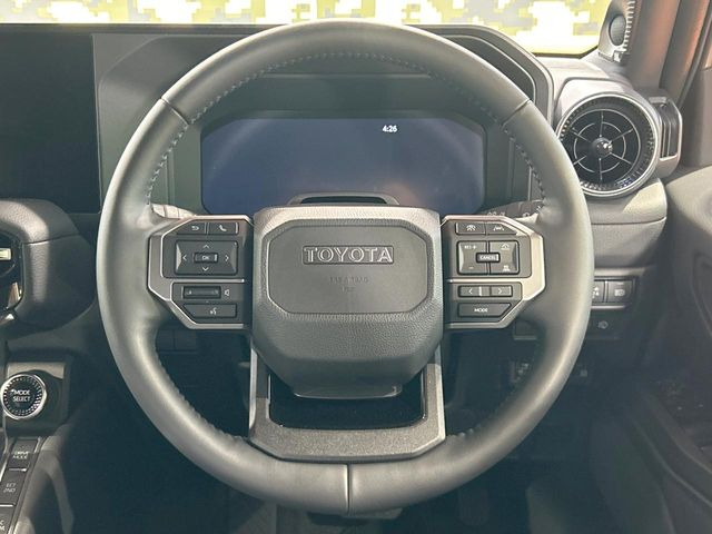 �y�����v�����X�e�A�����O�z�㎿�Ȋv���g�p���邱�ƂŁA��ɂ����������݂ƂĂ��^�]���₷���n���h���ł���