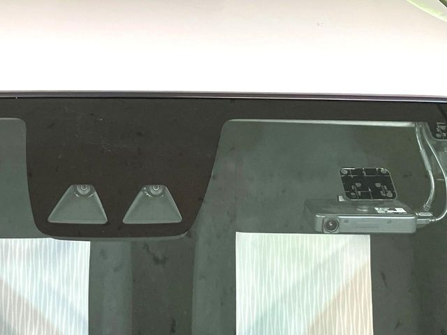 �y�X�}�[�g�A�V�X�g�z���s���ɑO���̎ԗ�����F�����A�Փ˂������Ȏ��͌x��ƃu���[�L�ŏՓˉ���Ɣ�Q�y�����A�V�X�g�B�����S�Ƀh���C�u�����y���݂��������܂��B