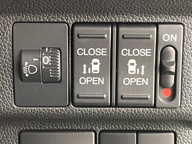 �y�����p���[�X���C�h�h�A�z�X�}�[�g�L�[��^�]�Ȃ̃X�C�b�`�Ō�ȗ����X���C�h�h�A�̊J���\���d��������͂����ăh�A���J����K�v�������A�����Ȃ��q�l�ł��ȒP�ɊJ���߂ł����K�ł���