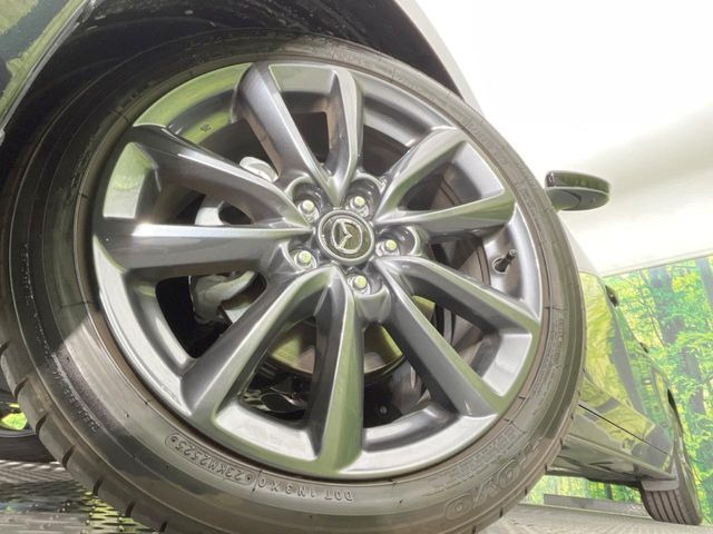 �y�����A���~�z�C�[���z�O�ςɃ}�b�`���������A���~�z�C�[���𑕒����Ă���܂��B�e��ЊO�A���~�z�C�[����A�X�^�b�h���X�^�C�����戵�����Ă���܂��B���񂲑��k����������