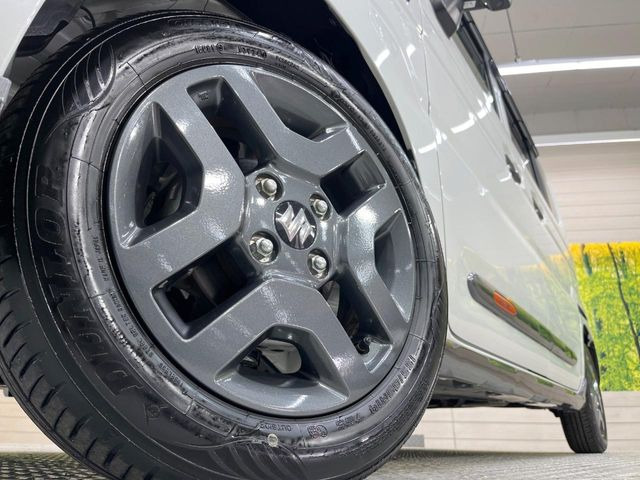 �y�����A���~�z�C�[���z�f�U�C�����̍��������A���~�z�C�[���𑕒����Ă���܂��B�e��ЊO�A���~�z�C�[����A�X�^�b�h���X�^�C�����戵�����Ă���܂��B���񂲑��k����������