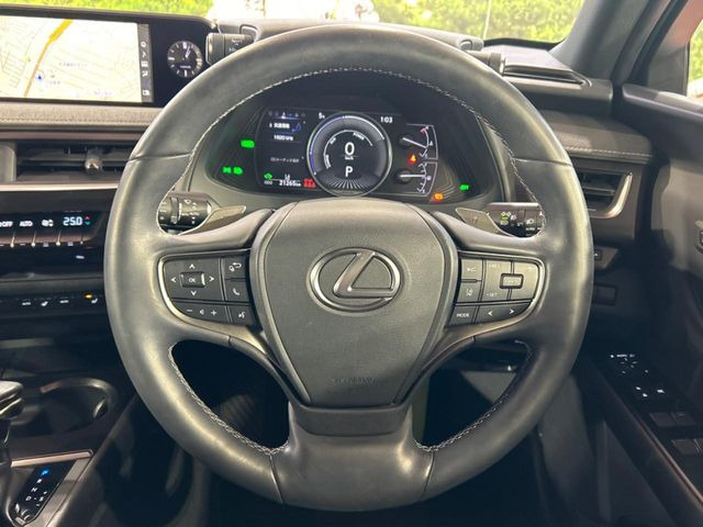 �y�����v�����X�e�A�����O�z�㎿�Ȋv���g�p���邱�ƂŁA��ɂ����������݂ƂĂ��^�]���₷���n���h���ł���